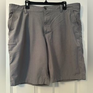 GH Bass Men’s Gray Cargo Shorts size 40